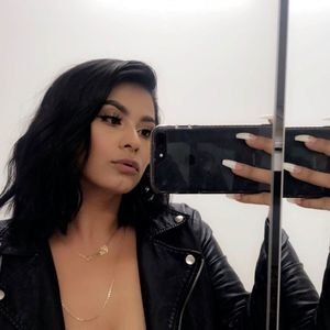 Meet your Posher, Vanessa